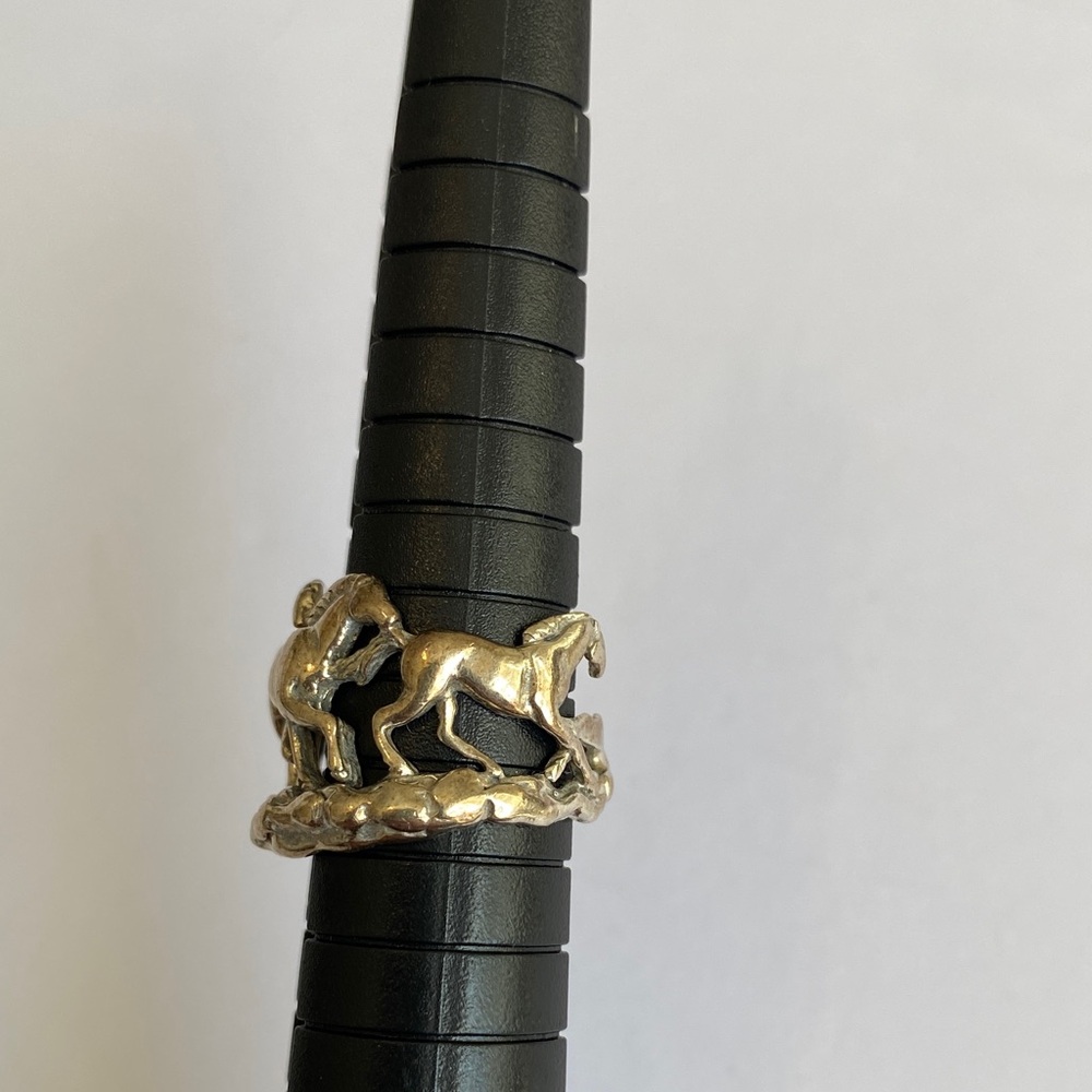 Silver Cloud Sterling silver three horse stallion ring - Picture 6 of 9